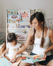Load image into Gallery viewer, Ditty Bird Bilingual Book |  Learning Chinese Kid&#39;s Songs 儿歌 - Pikabo Baby