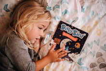 Load image into Gallery viewer, Ditty Bird | Bedtime Songs - Storytime - Baby Sound Book - Pikabo Baby